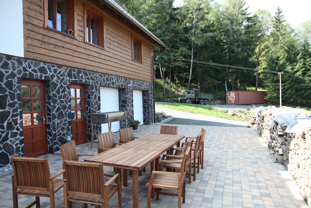 Koenig-In Hotel Hojsova Stráž Buitenkant foto
